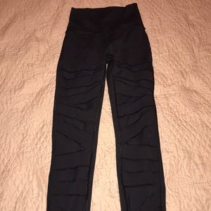 Black lululemon leggings